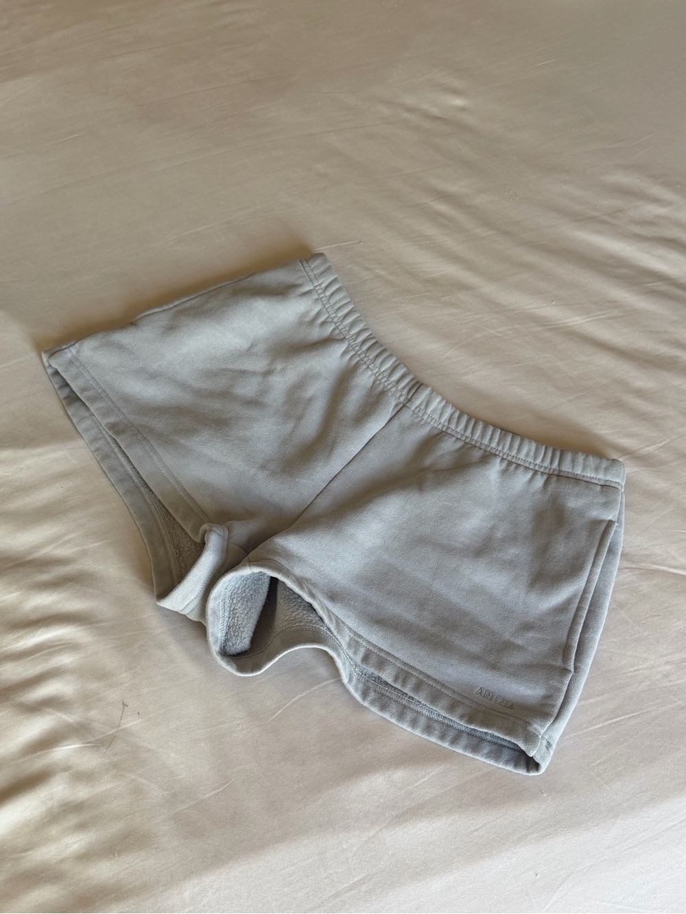 Aritzia TNA Sweatfleece Cozy Fleece Boyfriend Shorts Grey S
